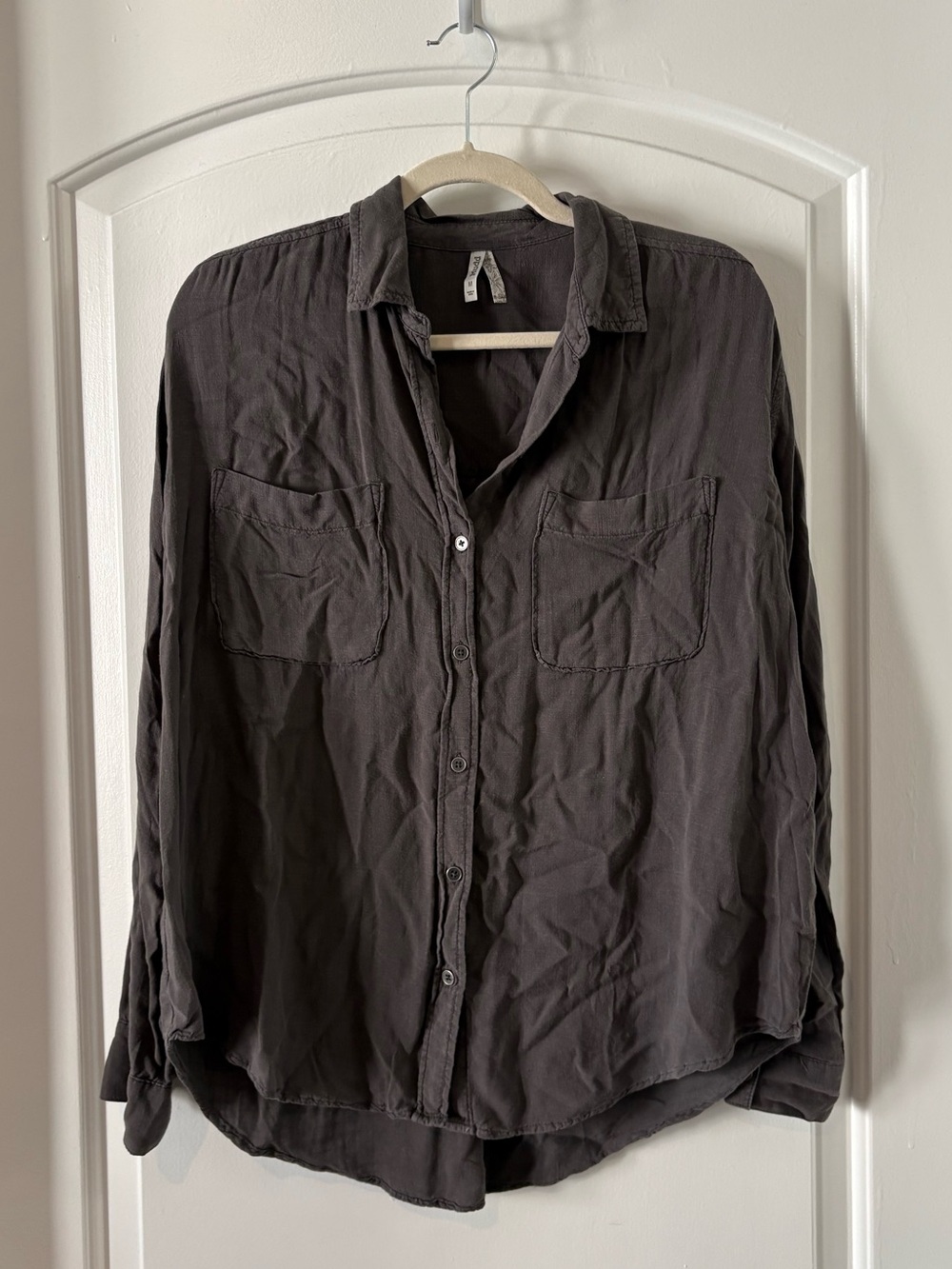 Women’s Lightweight Button-Up Shirt Jacket in Charcoal
